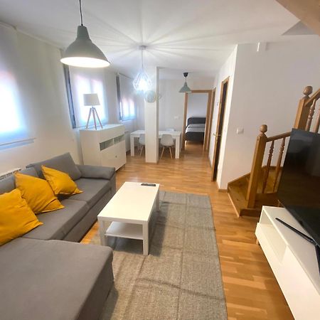 Apartamento Centrico Con Garaje Хака Екстер'єр фото