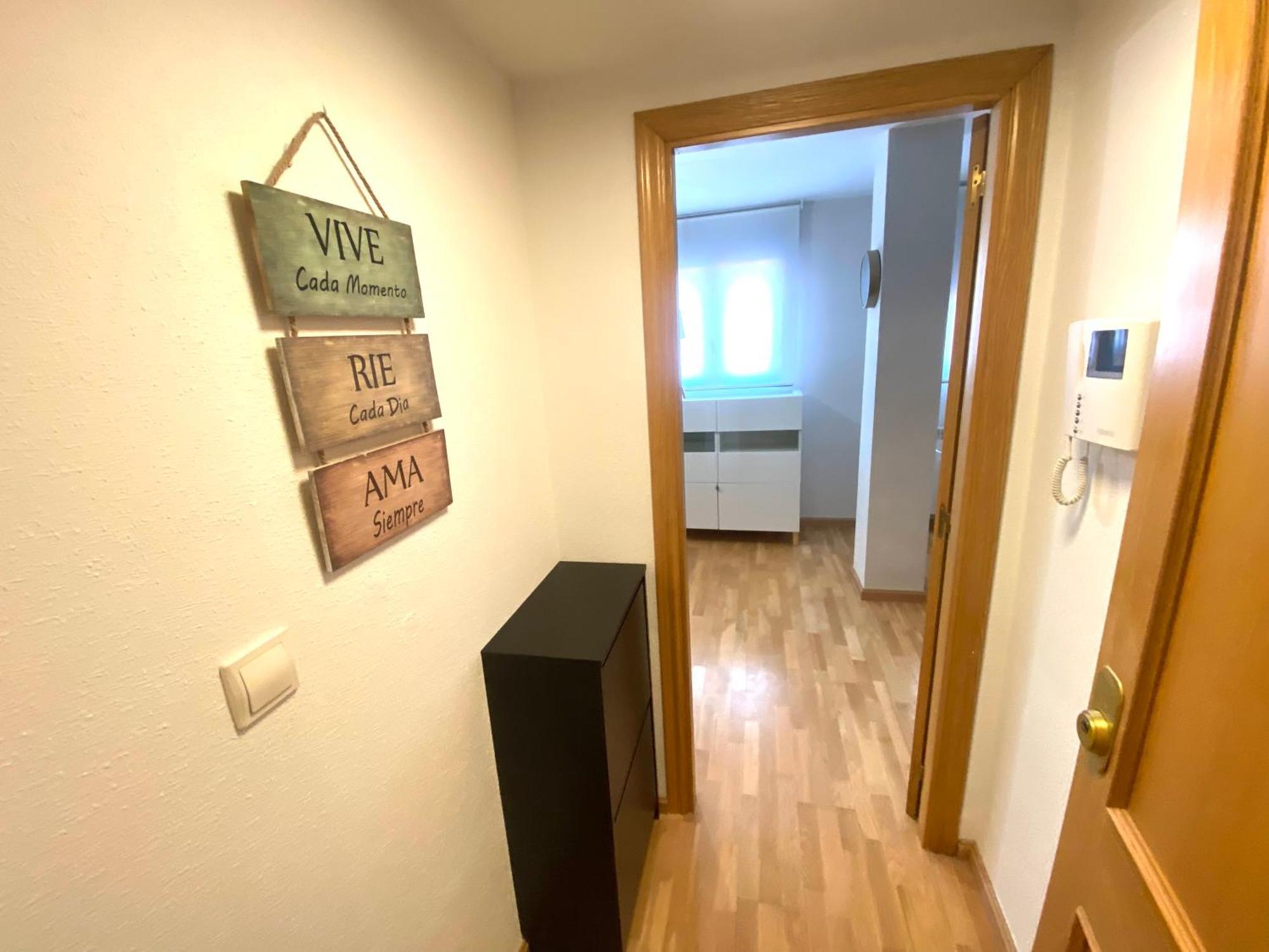 Apartamento Centrico Con Garaje Хака Екстер'єр фото